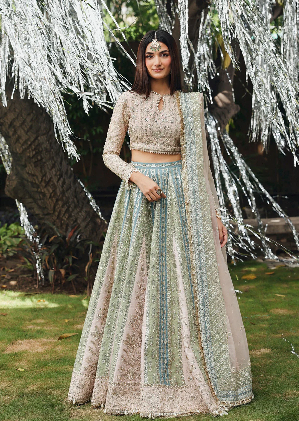 AWE-25-VL-01 Readymade Petalhour-DASTAN GOI'2025