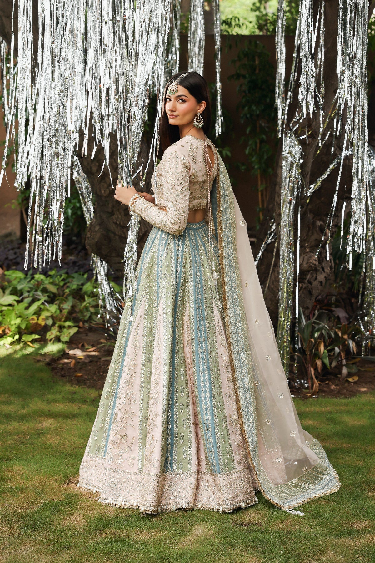 AWE-25-VL-01 Readymade Petalhour-DASTAN GOI'2025 - Image 3
