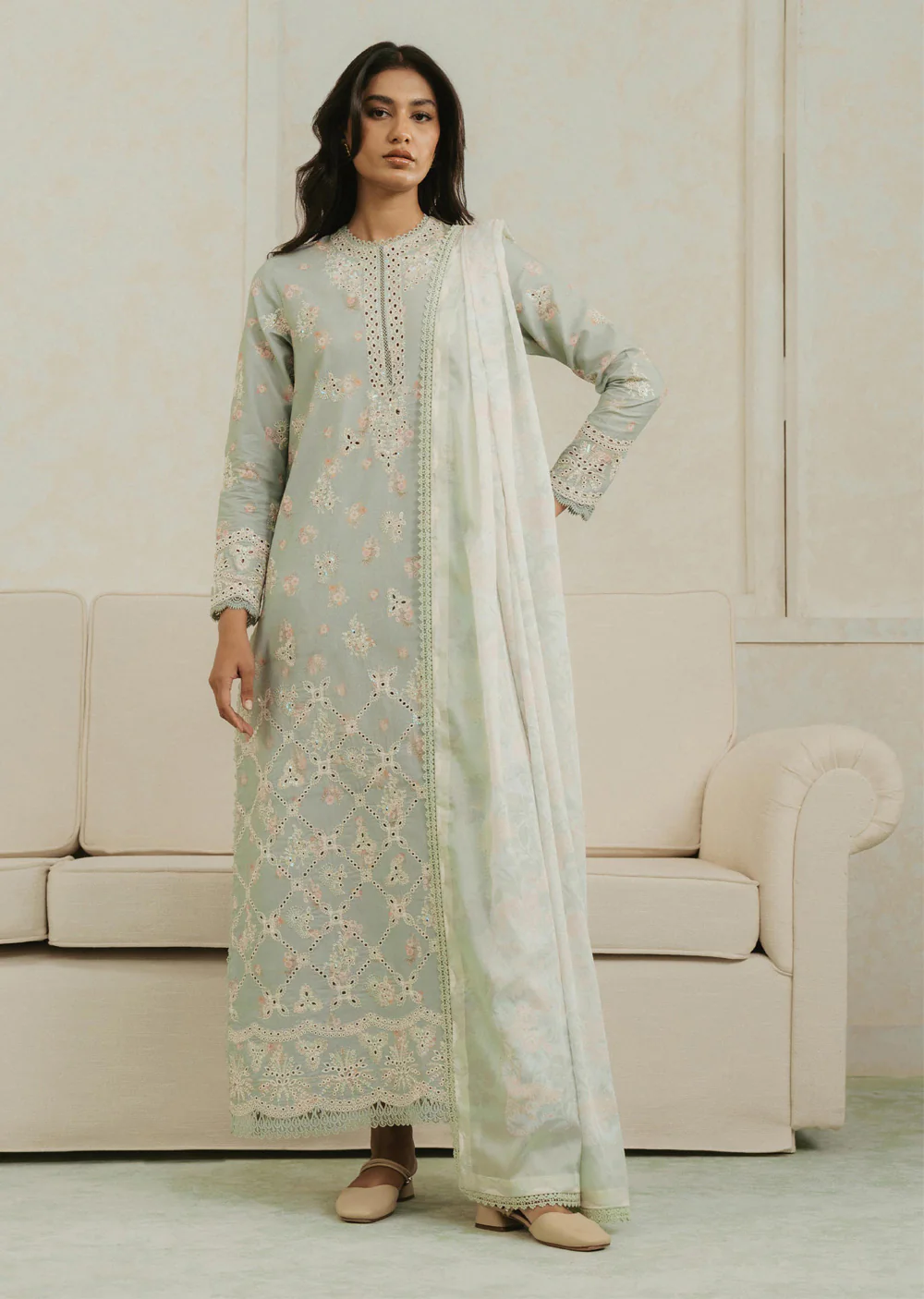 AMRE-02 - Amore Ayzel Collection 2025