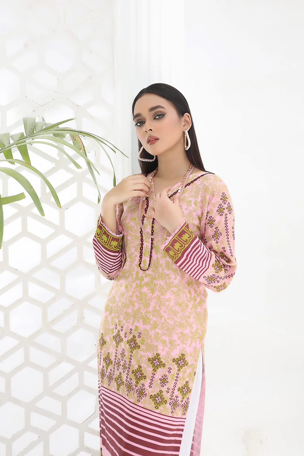 AMT42002 Saleha - Pink/Maroon Lawn Kurti - Image 2