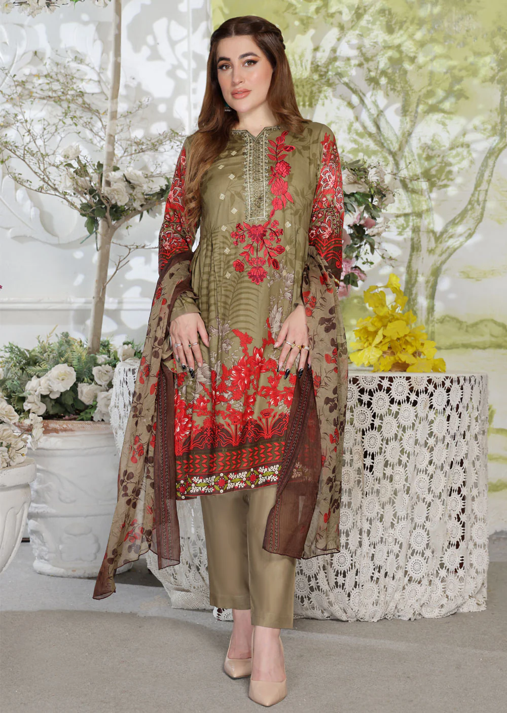AMT470014C1 - Readymade Lawn Suit