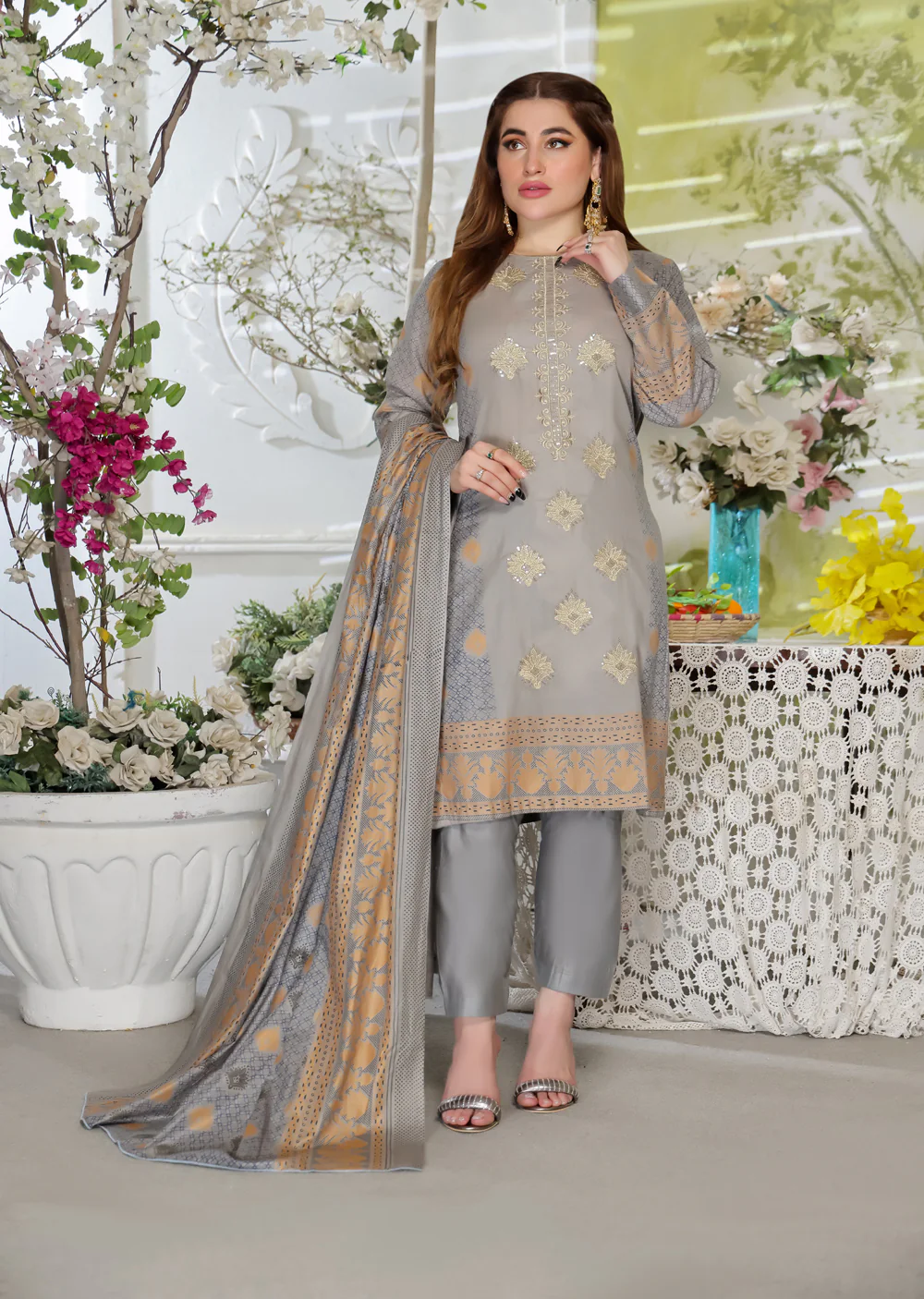 AMT47009 - Readymade Lawn Suit