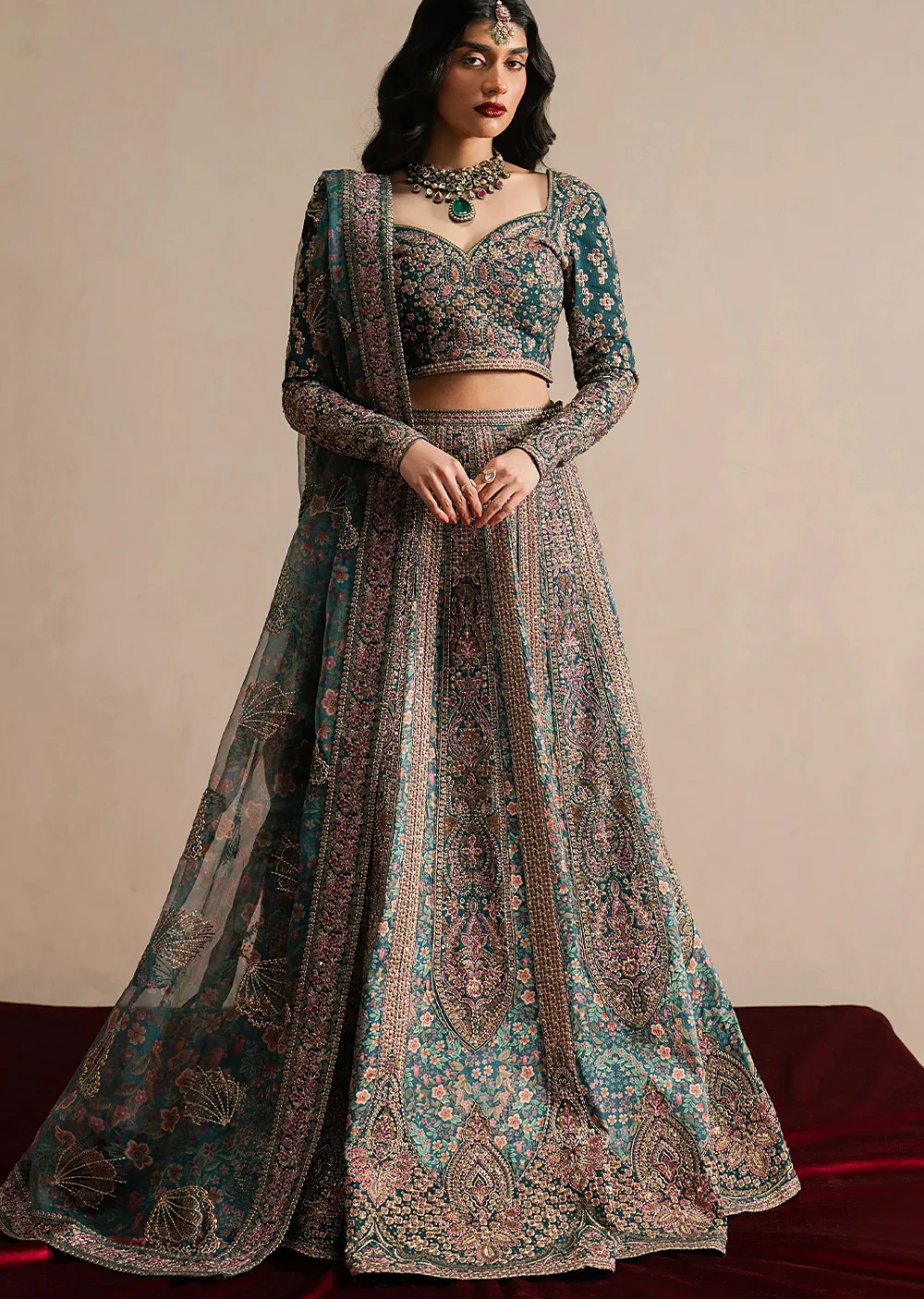 AYQ-03 TASSAVUR - Qurbat Ayzel Silk Festive