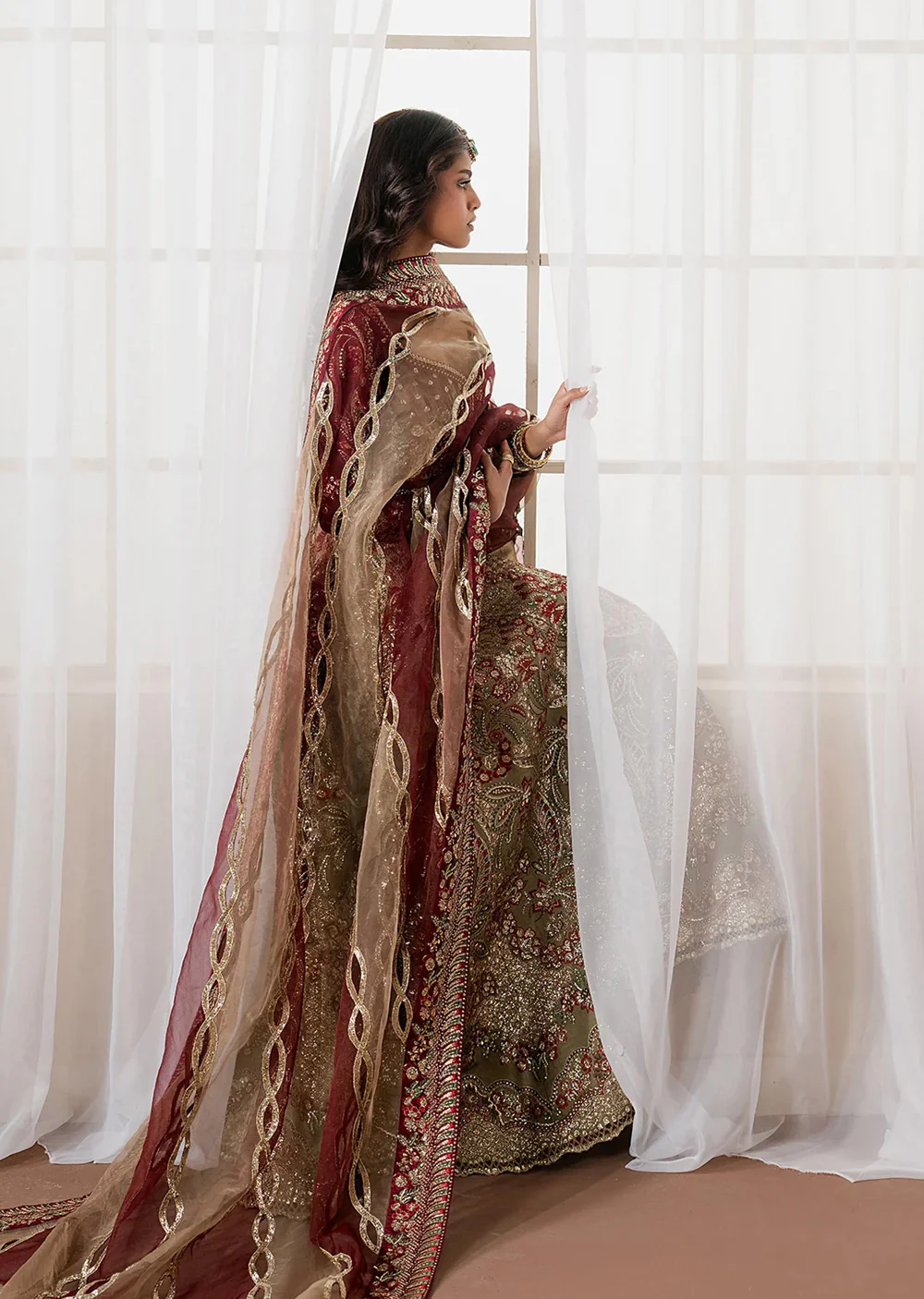 AYQ-05 MULAAQAAT - Qurbat Ayzel Silk Festive - Image 5