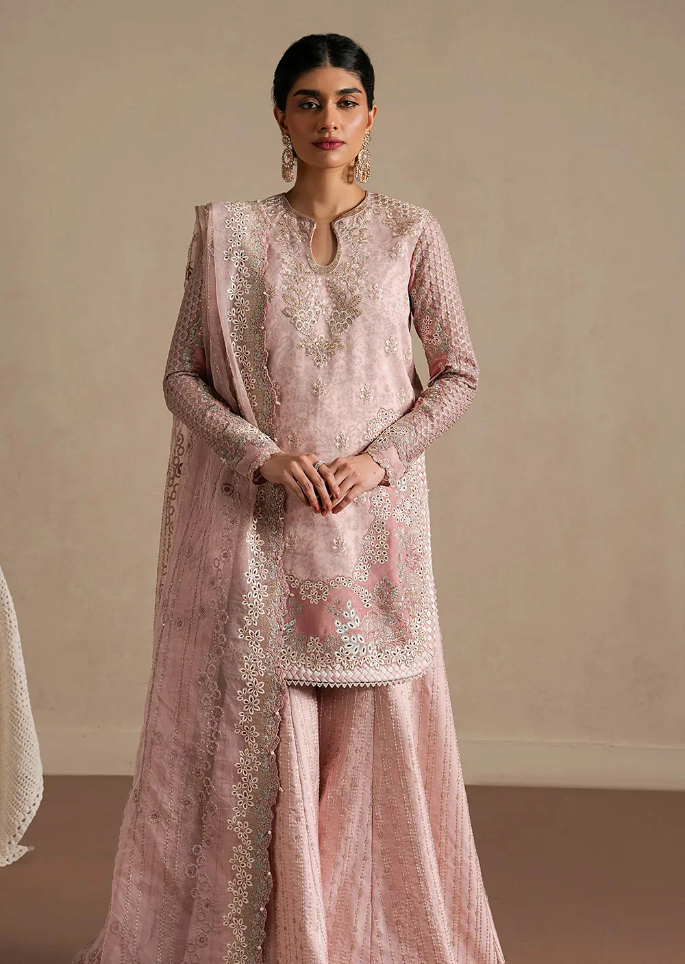 AYQ-10 Qurbat Ayzel Silk Festive