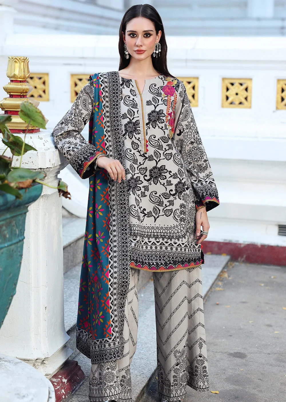 CCW6-19-Unstitched Embroidered Linen Collection 2025