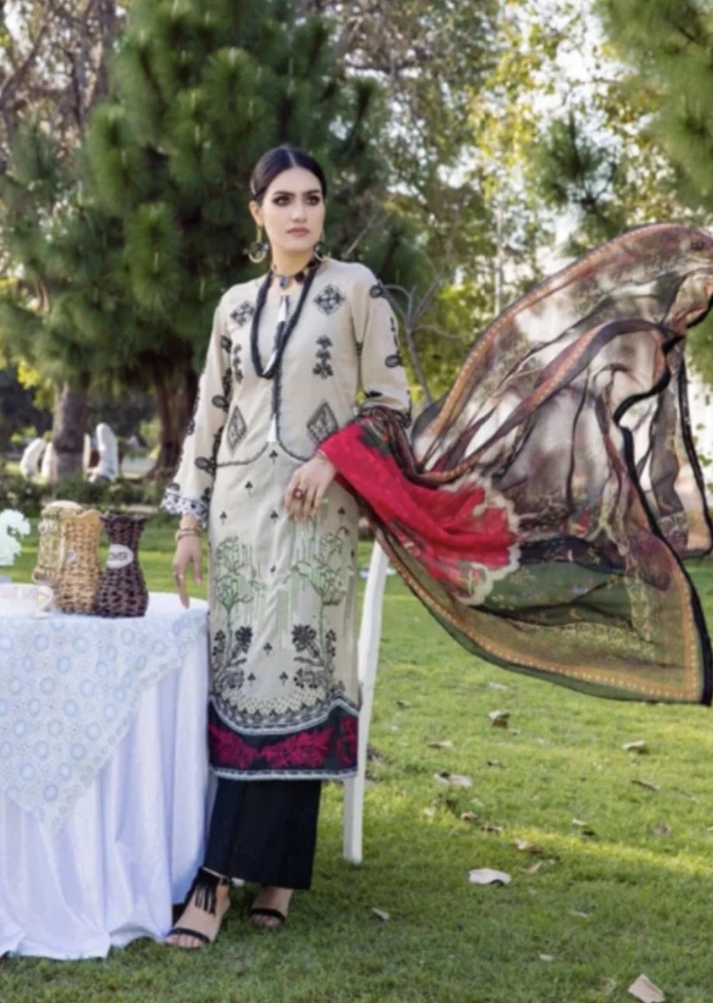 EA-517 - Unstitched - Eshaisha Eid Edit Lawn Collection