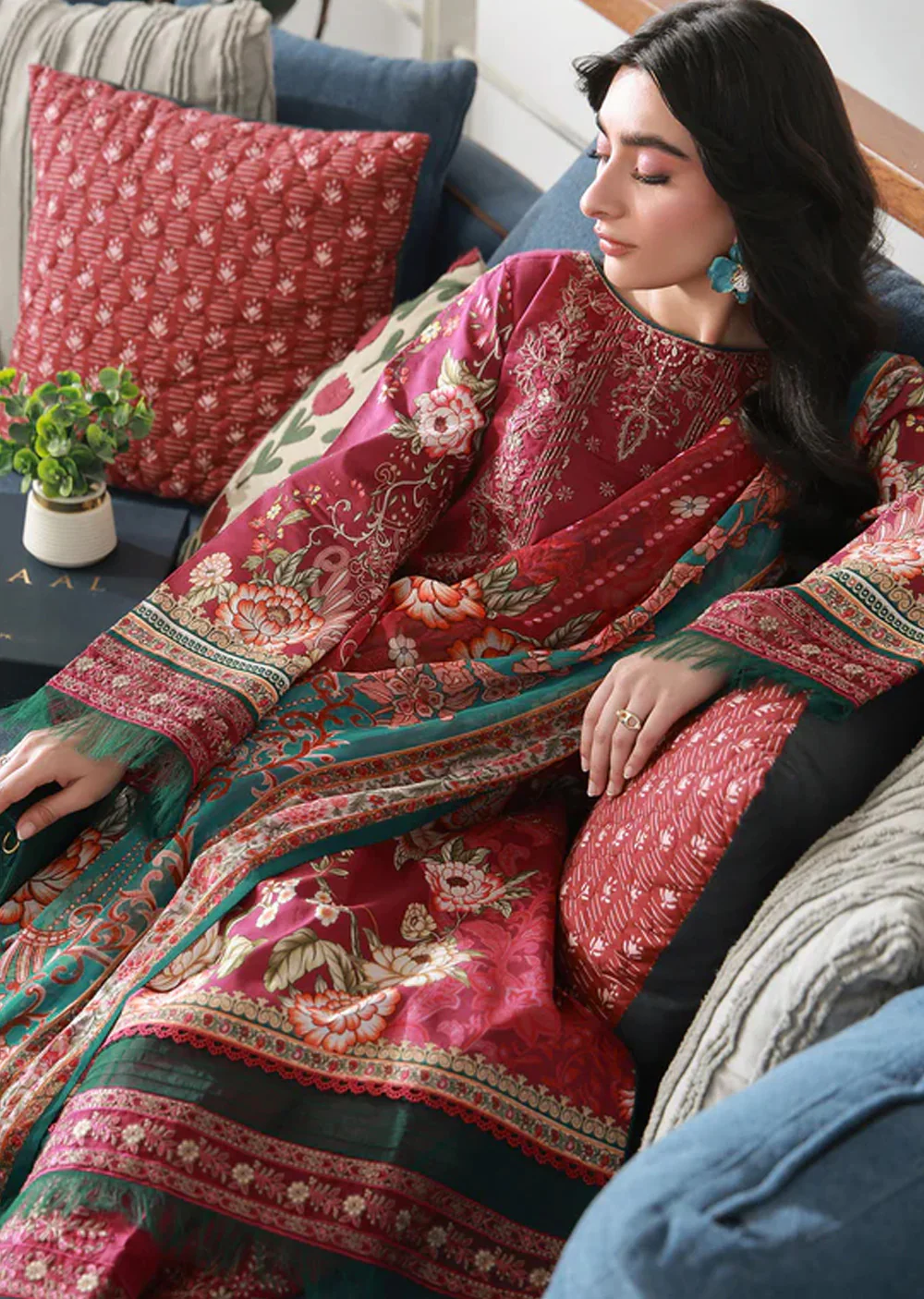 EDRA-D8-Readymade - LAWN GULAAL SUIT2026 - Image 4