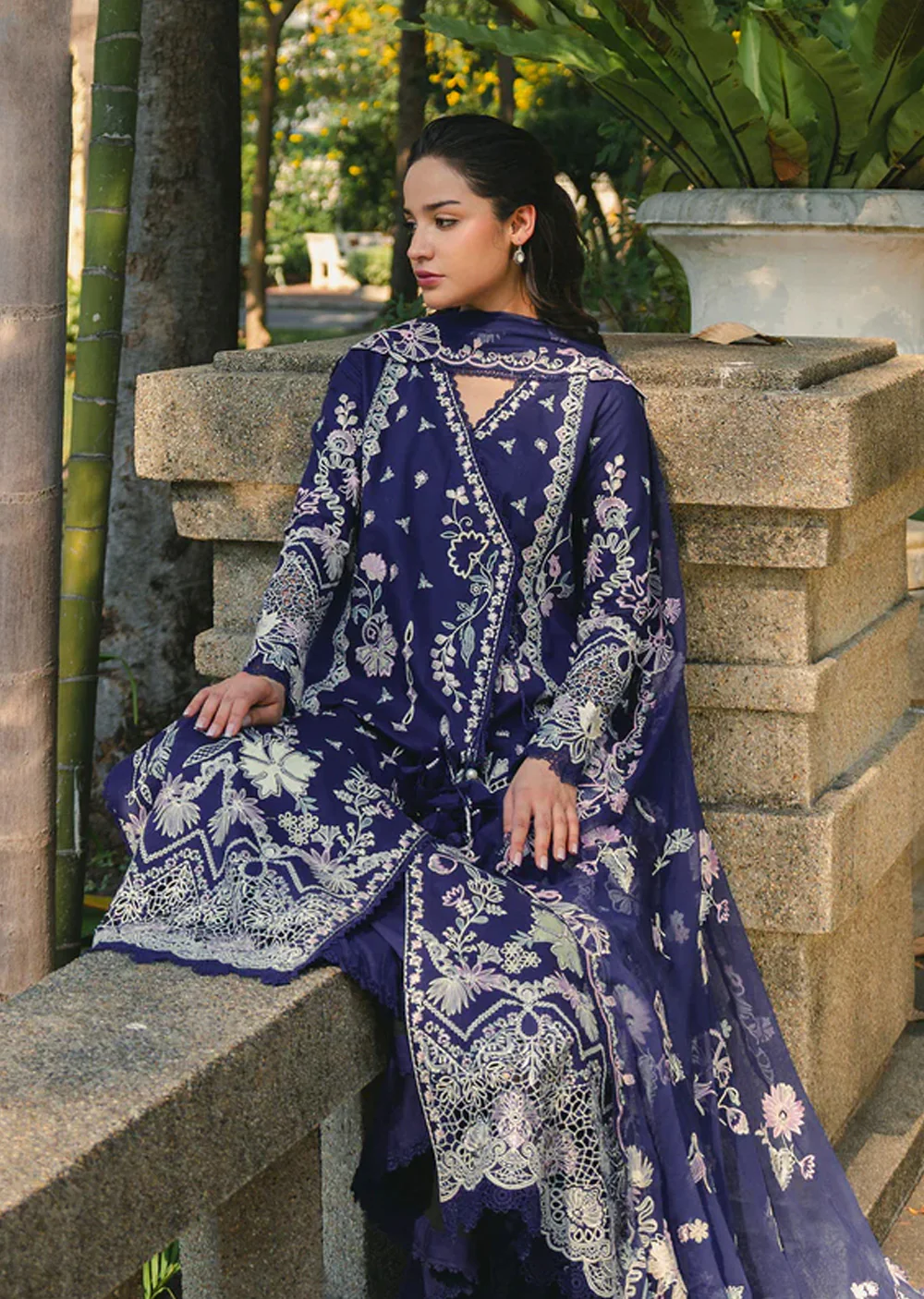 FWU-59 Aitraaf - Mulaqaat Festive Lawn - Image 5