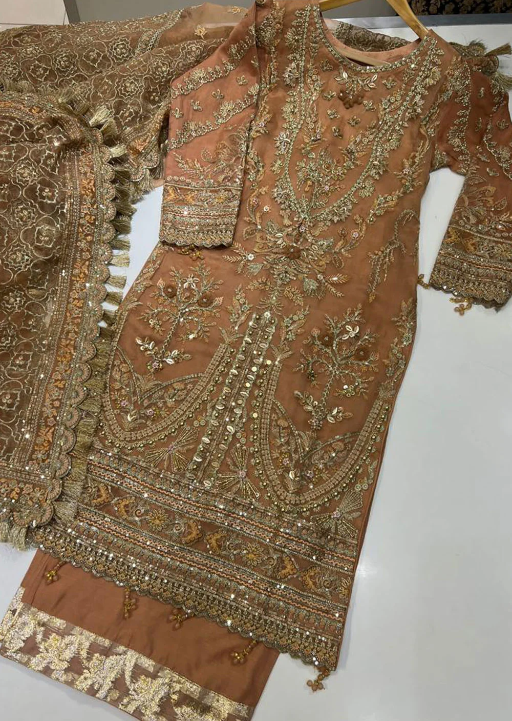 GLG-07-R - Seher - Readymade - Gulaal Luxury Formals 2022 - Image 2