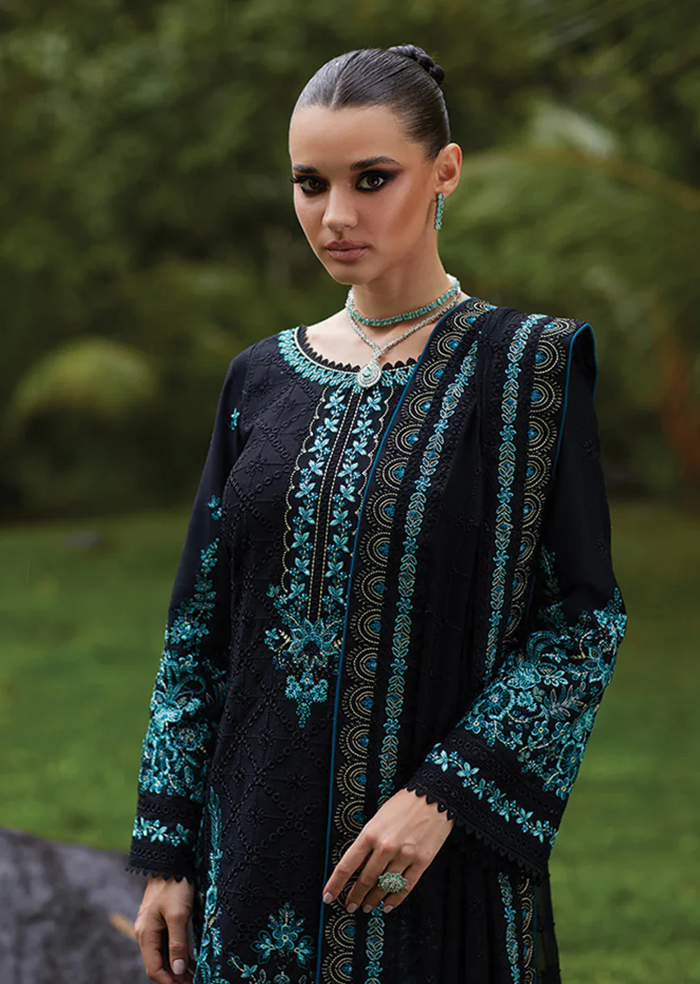 GLLD-08 - Scilla - Gulaal Luxury Lawn Collection 2025 - Image 3