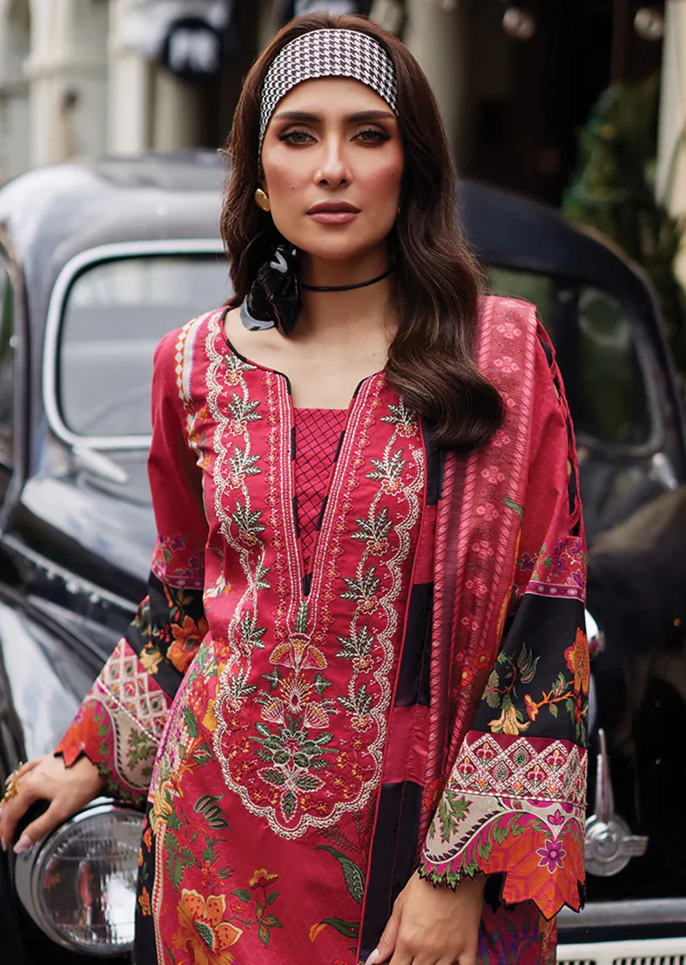 GLSFT-11 - Amelia - Gulaal Saffira Lawn Collection 2025 - Image 3