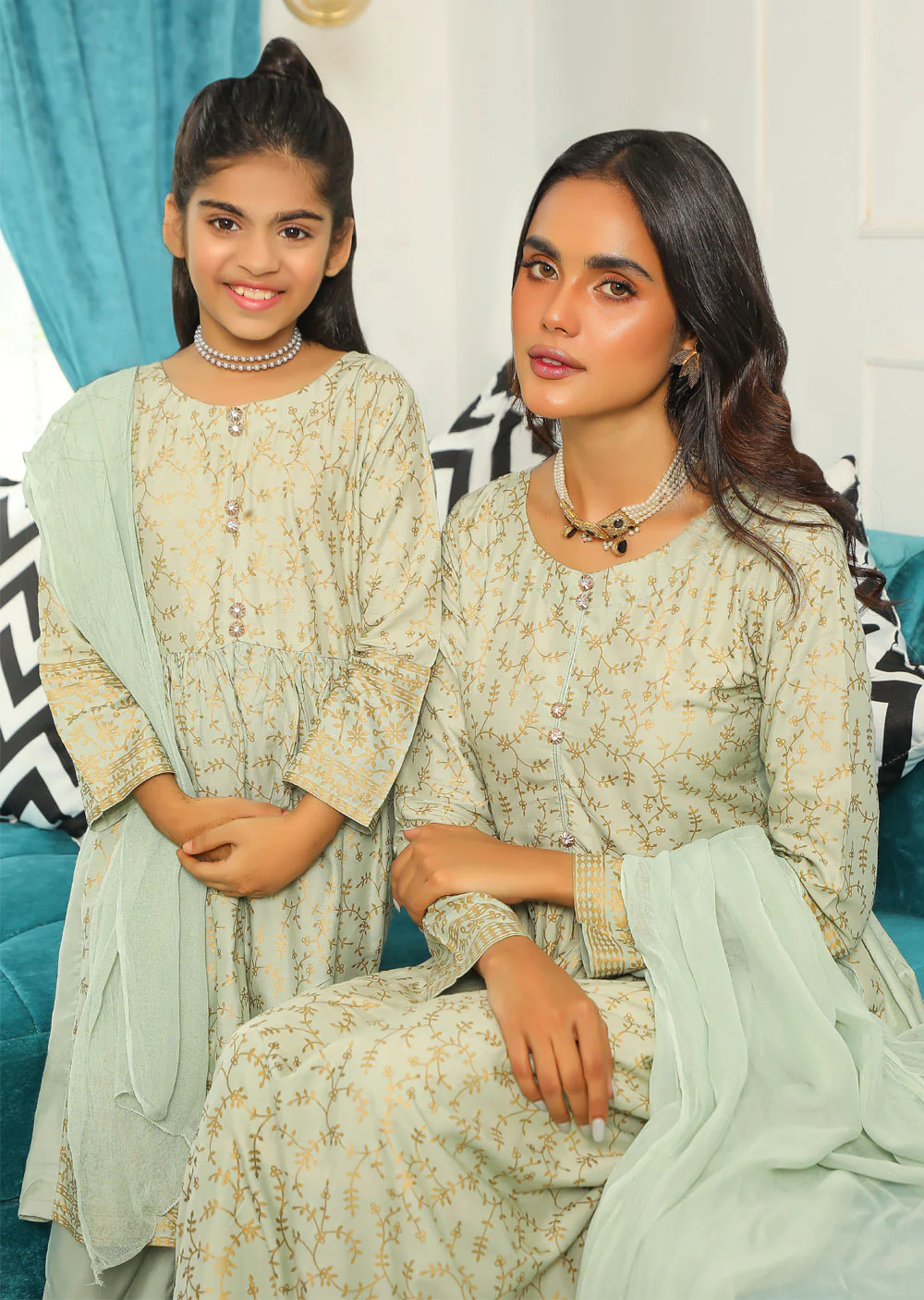 HK144 Hoorayn Mint Readymade Mother & Daughter Suit - Image 4