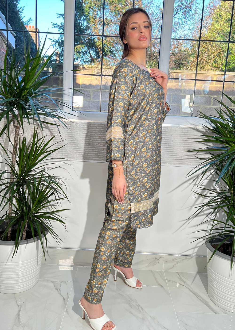 MRT-01 Readymade 2 Piece Winter Suit 2022 - Image 4