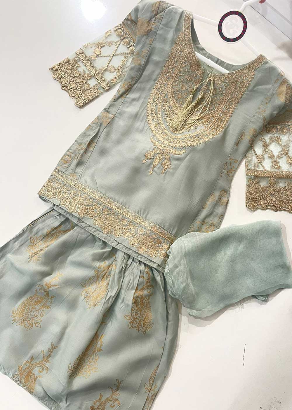 HK181 Bekhud Readymade Mint Linen Mother & Daughter Suit - Image 4