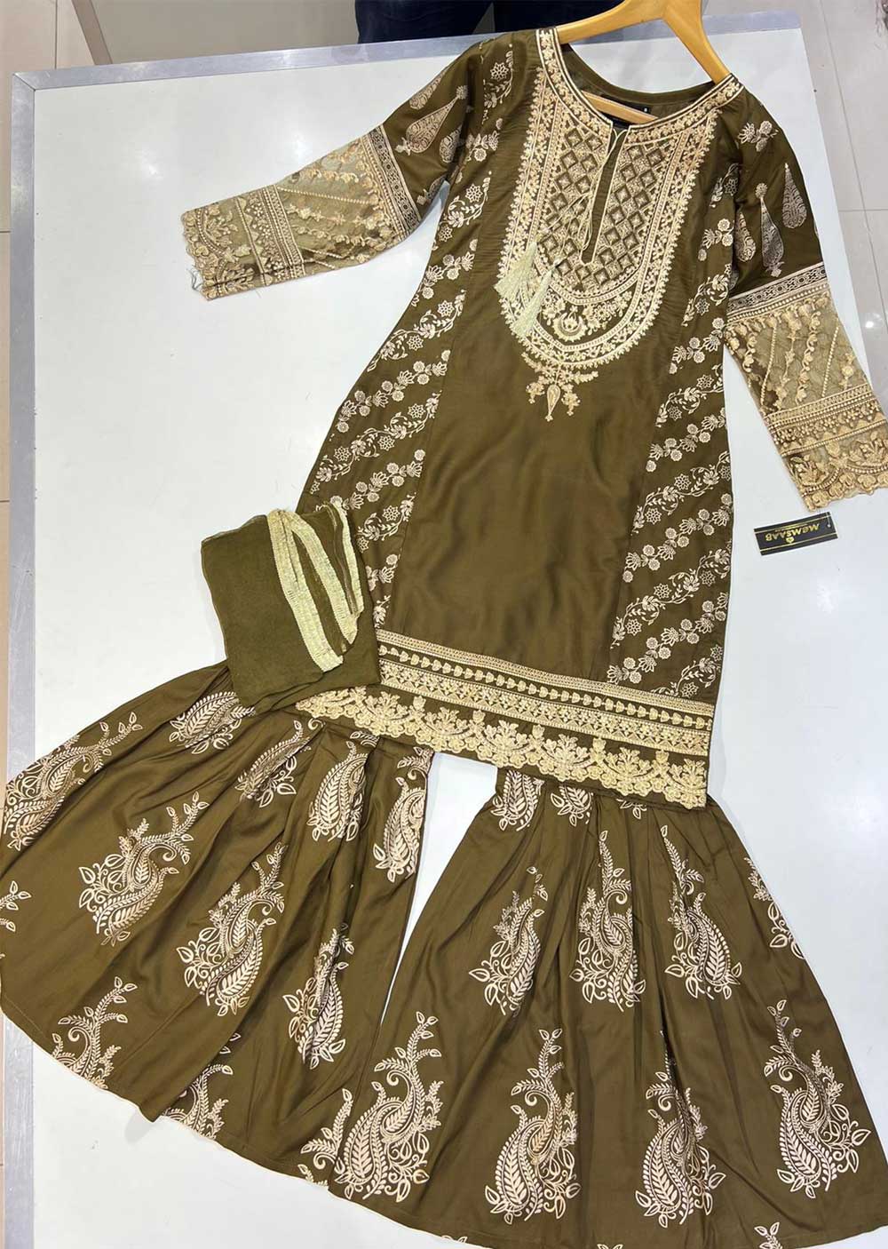 HK181 Bekhud Readymade Olive Linen Mother & Daughter Suit - Image 2