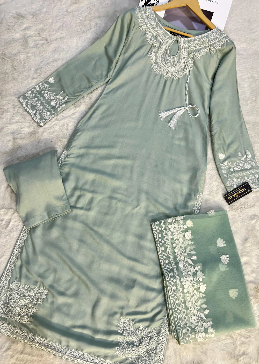HK286 - Ima - Mint Linen Suit
