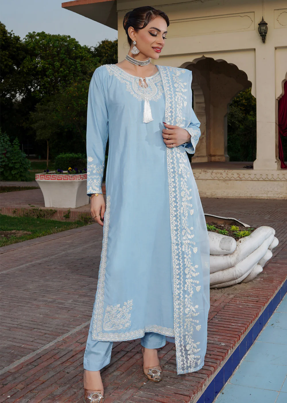 HK286 - Ima - Blue Linen Suit - Image 5