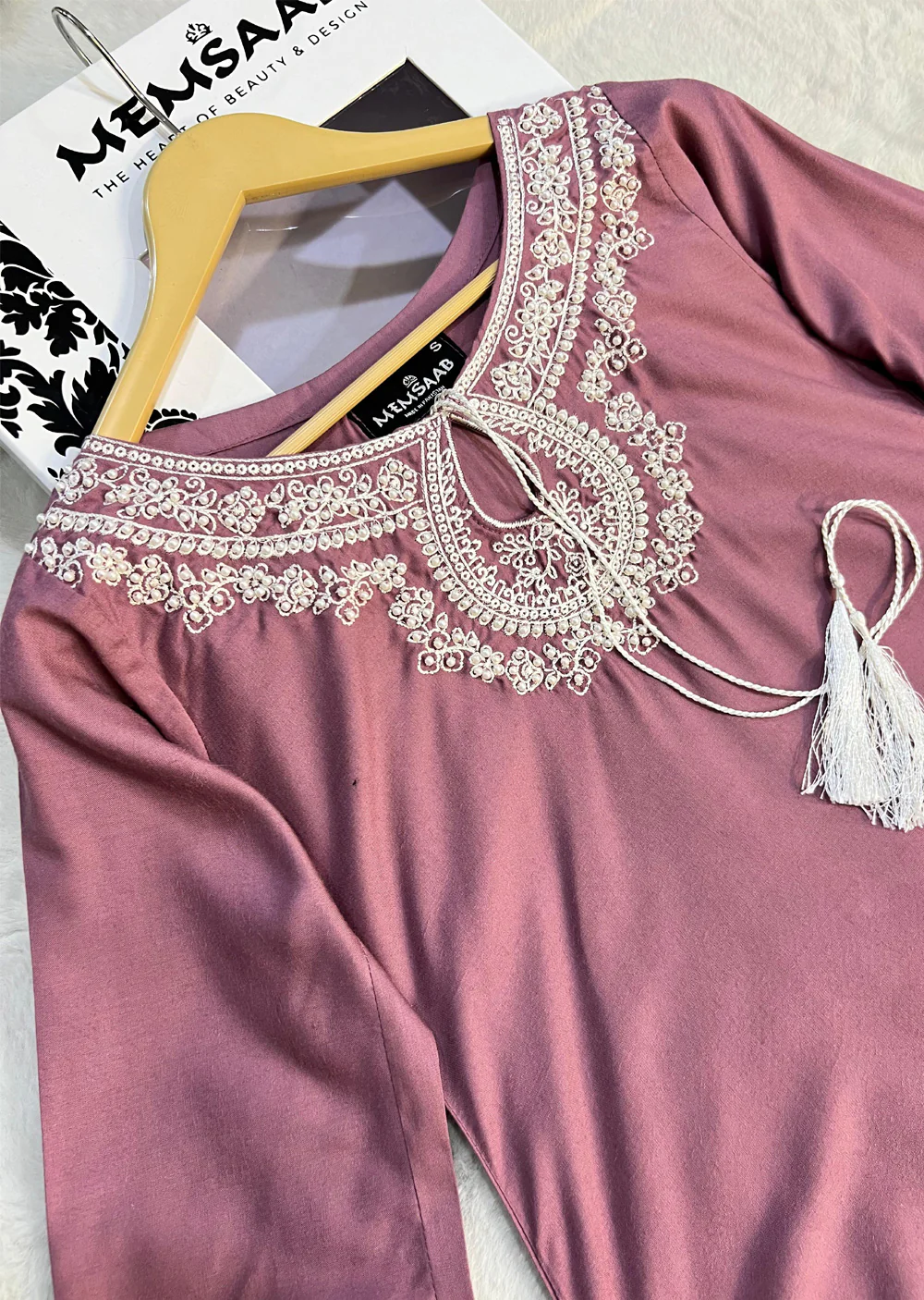 HK286 - Ima - Pink Linen Suit - Image 9