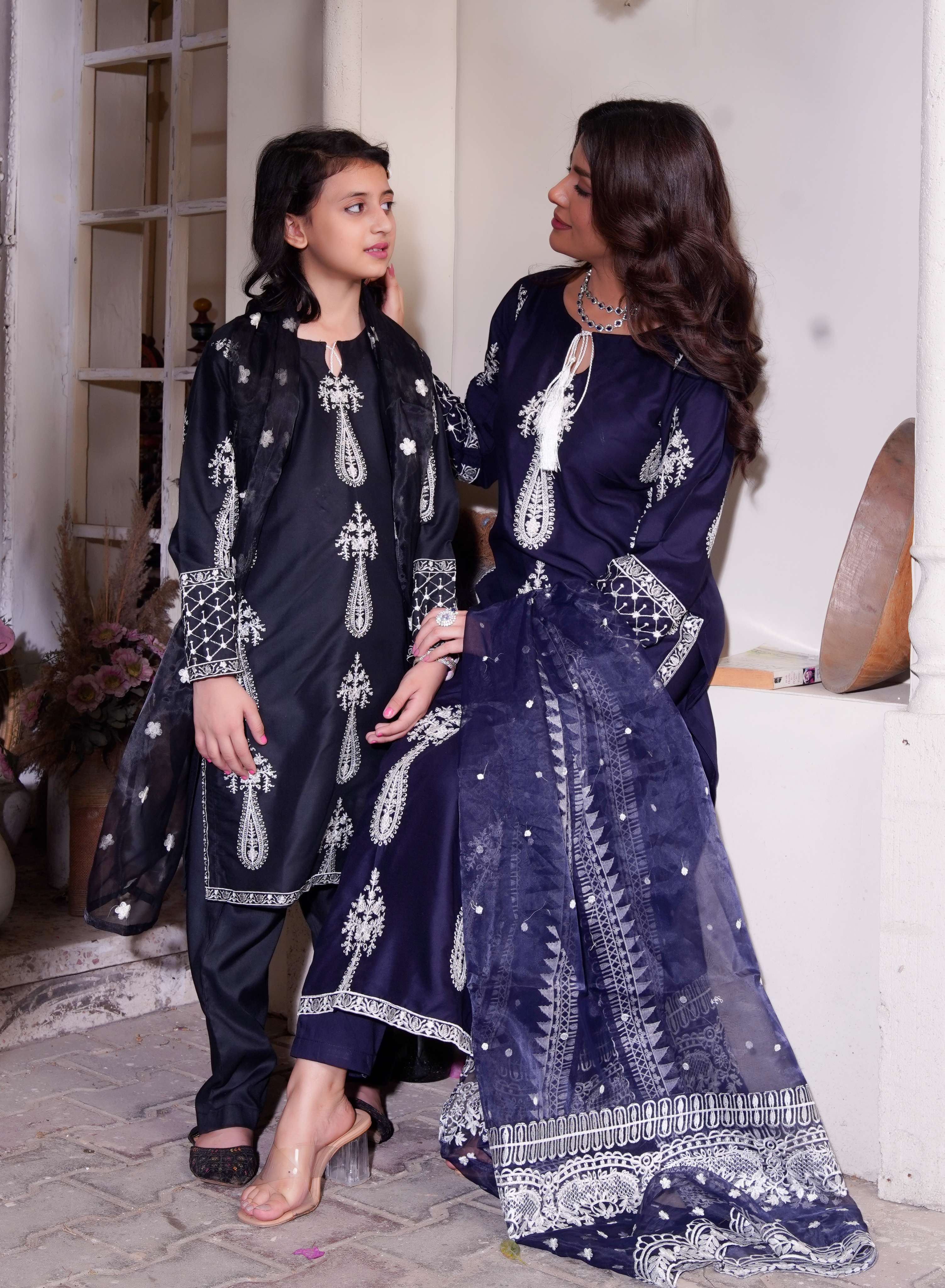 HK299 - Navy - Readymade - Mummy n Me Linen Outfit 2025 - Image 6