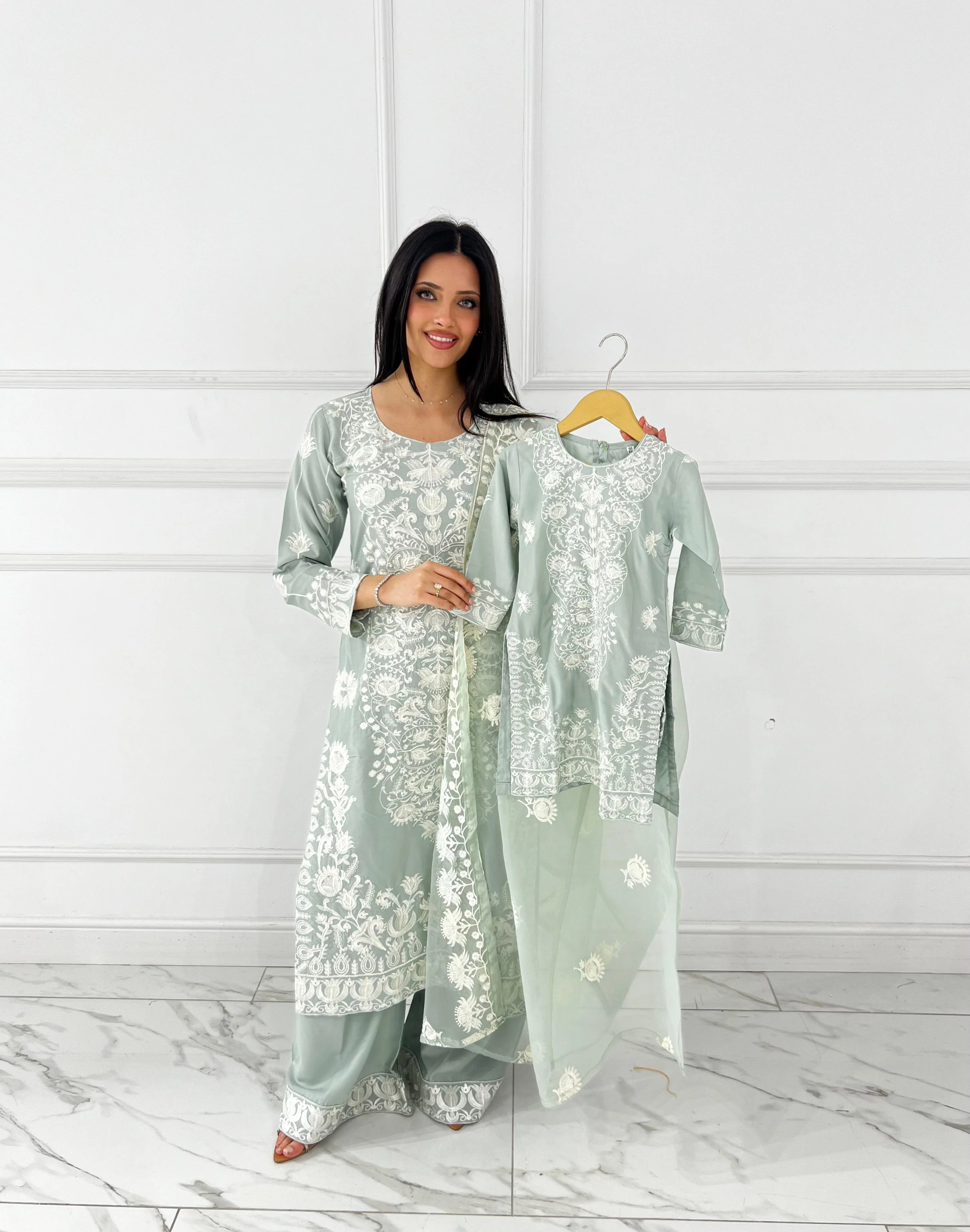 HK300 Readymade - Mother & Daughter Linen Outfit 2025 - Image 3