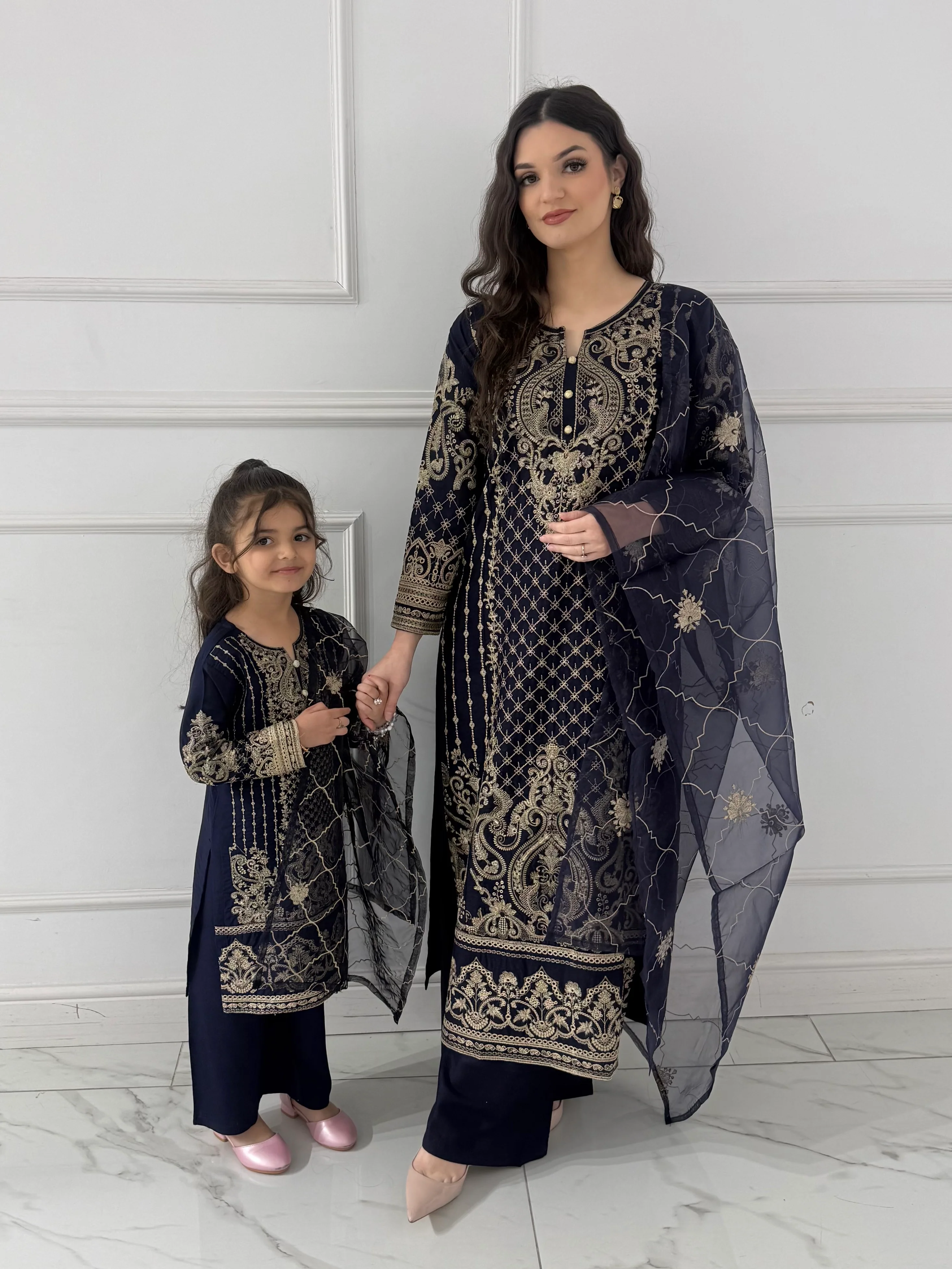 HK337 - Readymade linen Mummy n Me Outfit - Image 3