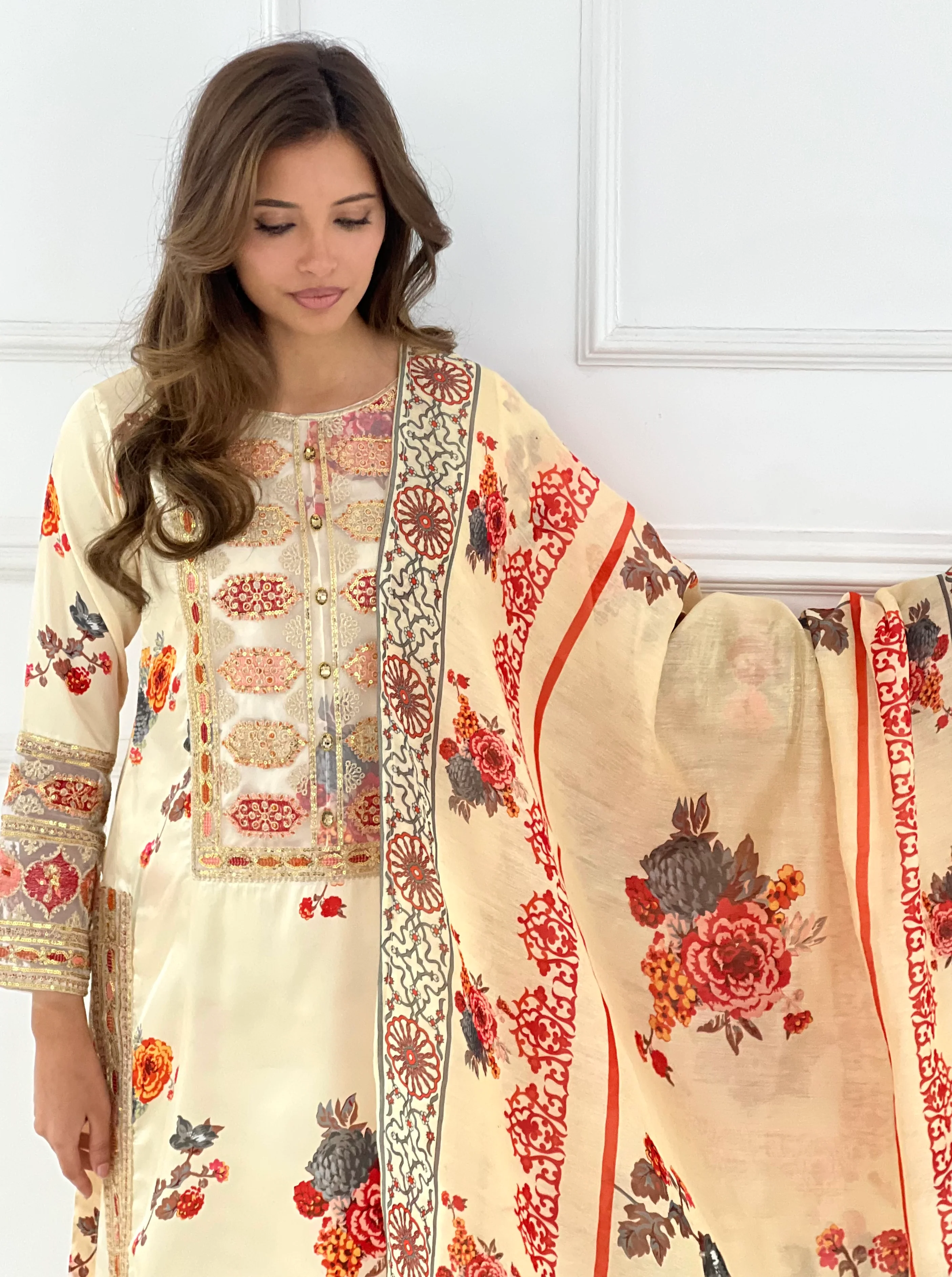HK347 - Readymade silk Outfit 2025 - Image 7