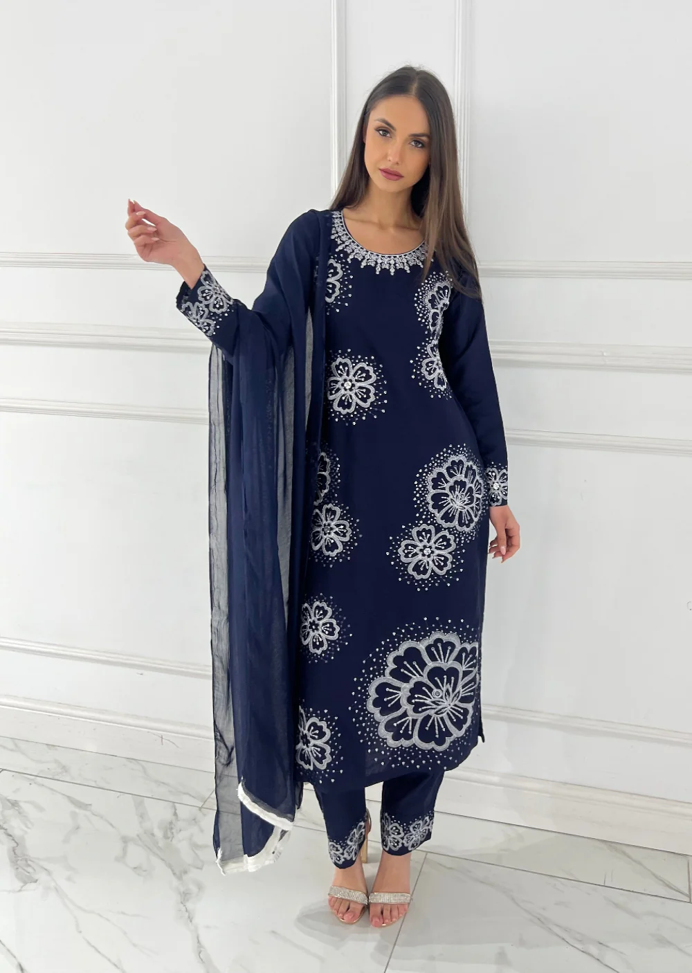 HK349 - Readymade LINEN Outfit 2026