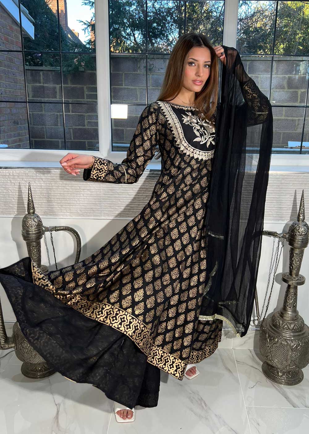 HK47 Black Embroidered Linen Suit - Image 5