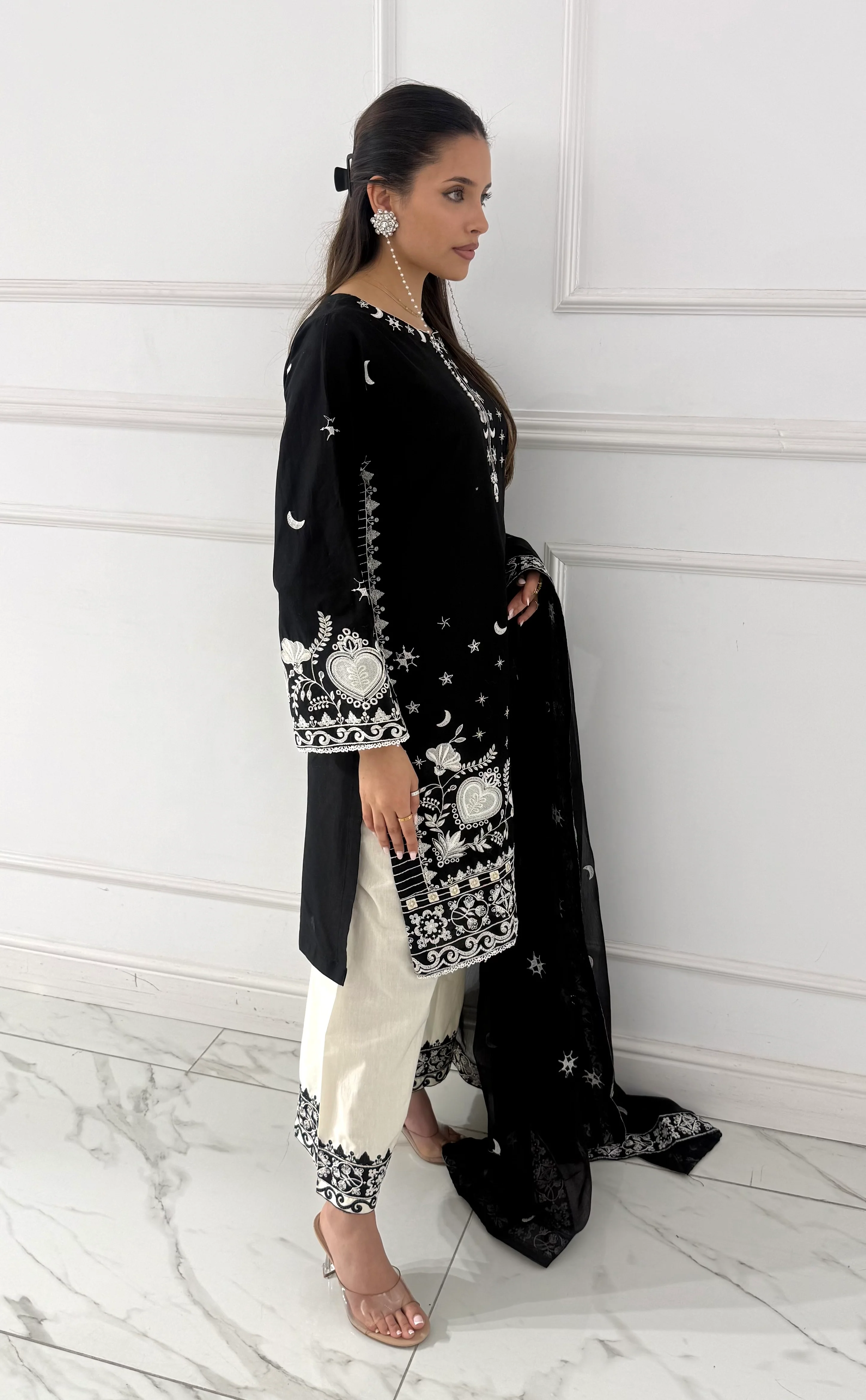 HRM64-3 Piece Embroidered Lawn Ensemble - Image 7