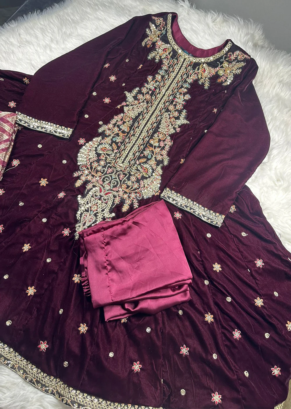 HSS-158 - Red - Readymade Heeras Sapphire Velvet Majesty Suit - Image 3