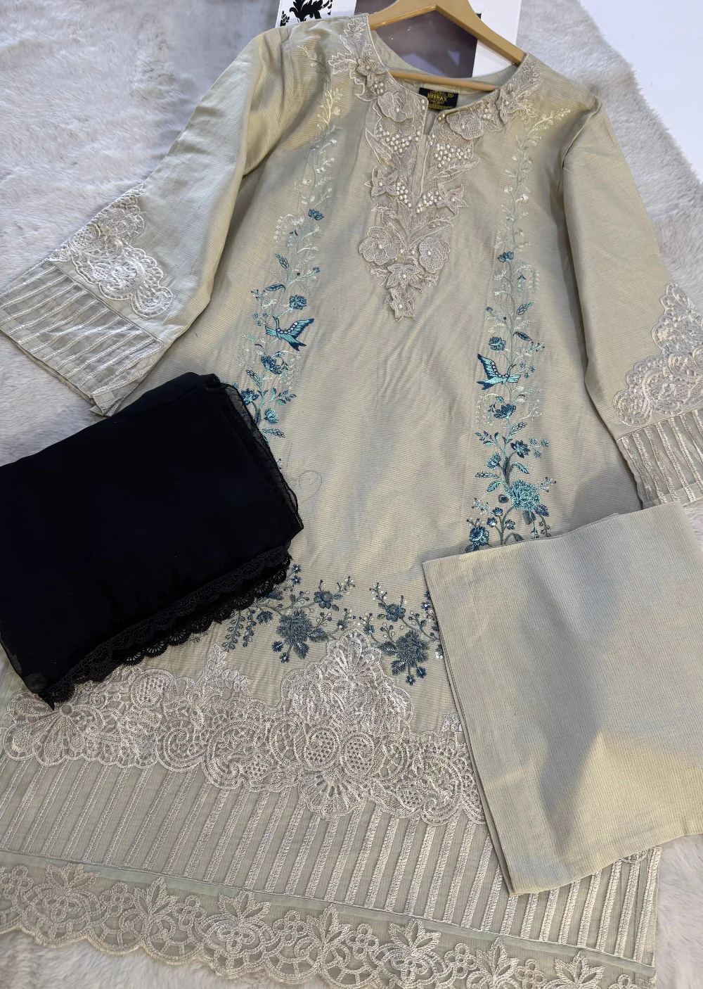 HSS-24 Readymade Lawn Suit