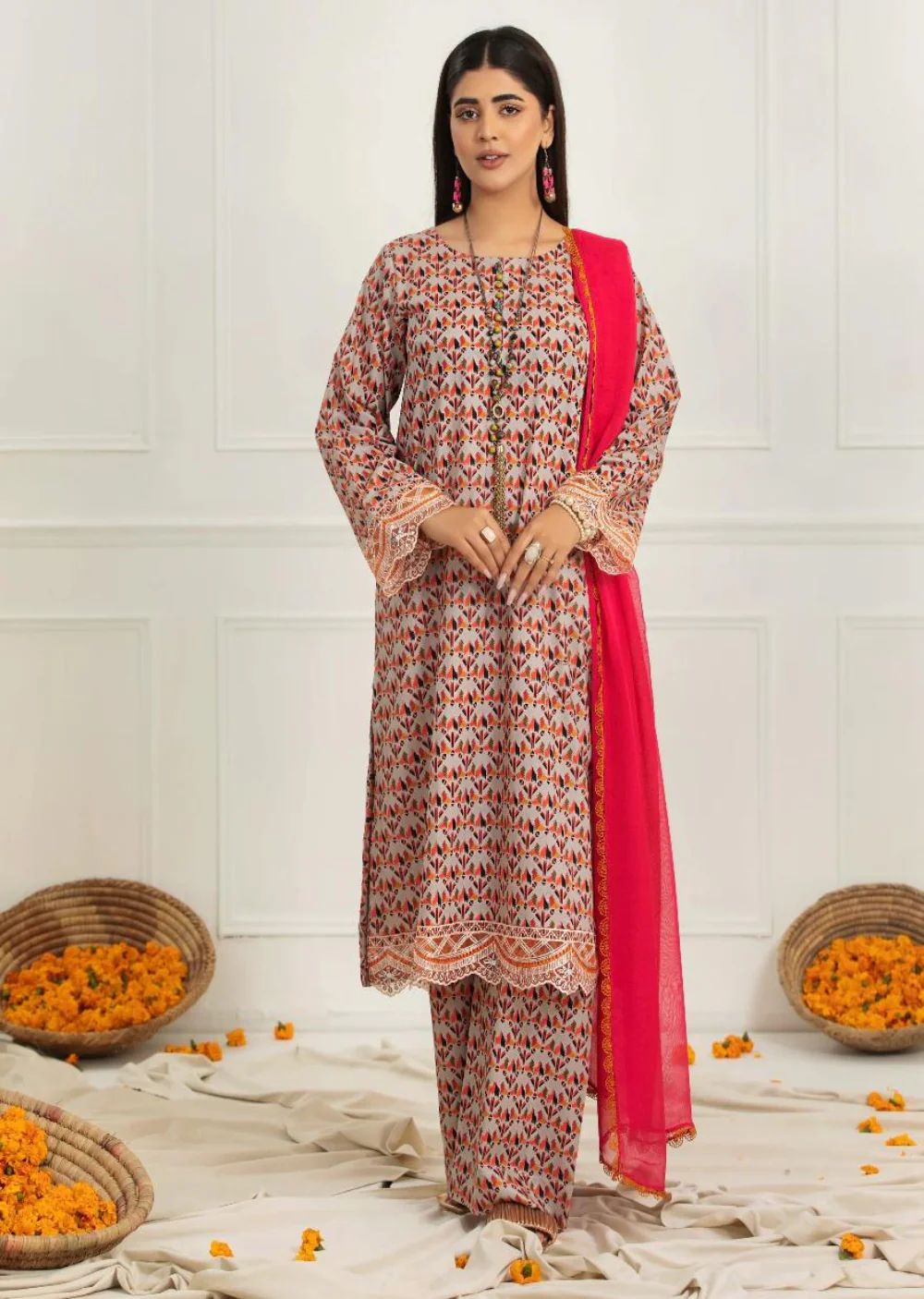 HSS-265 - Readymade Heeras Suit