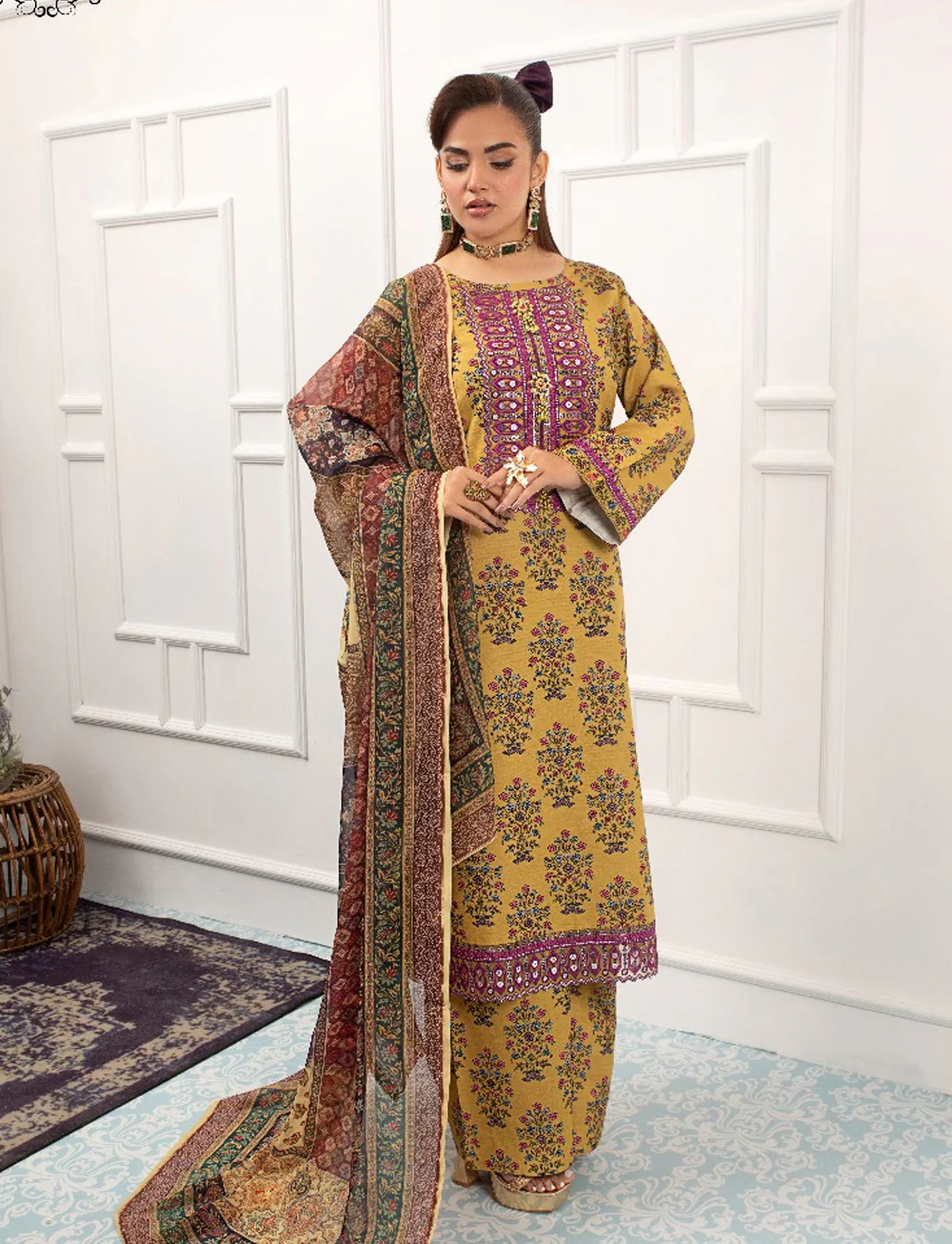 HSS-268 - Readymade Heeras Suit - Image 2