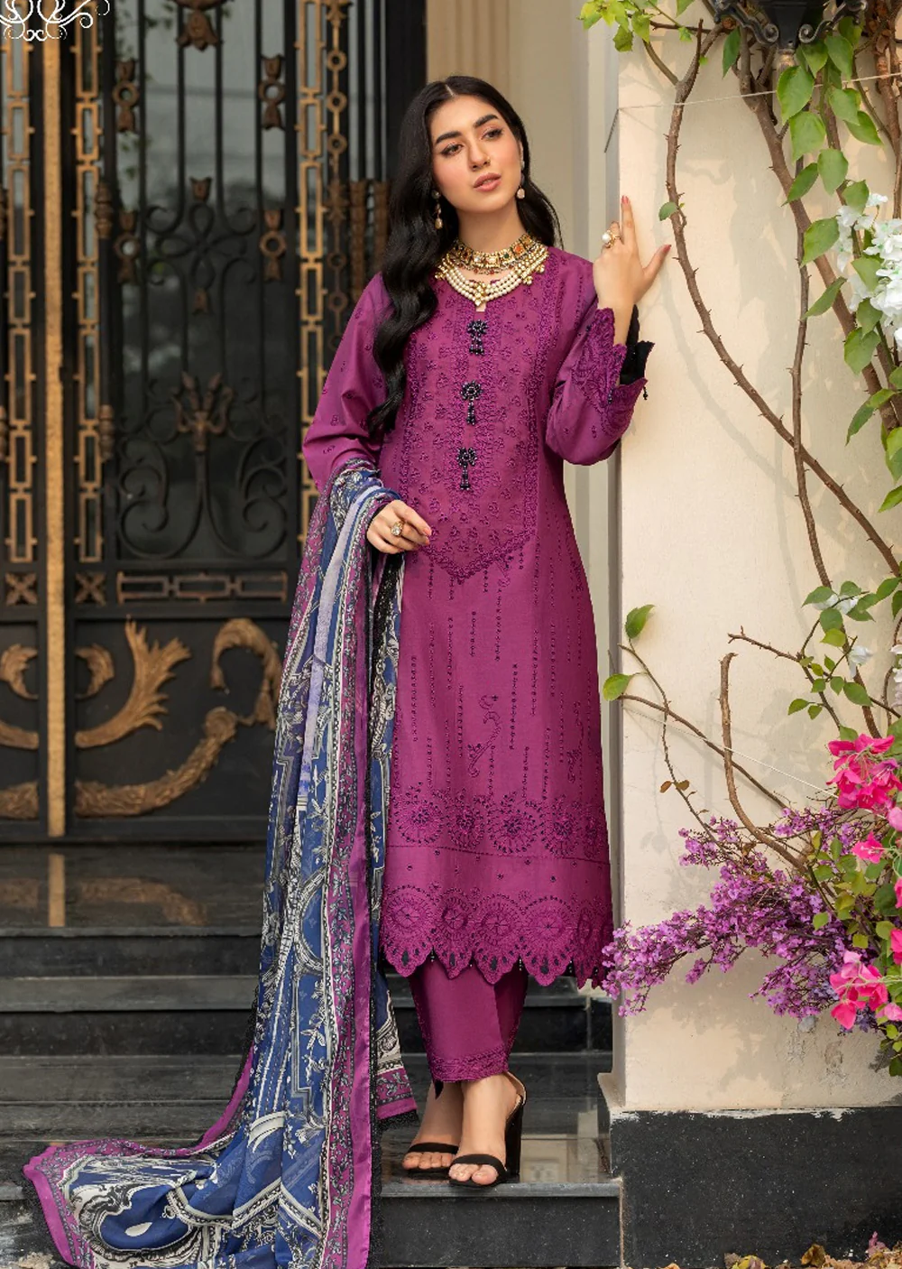 HSS-318 - Readymade - Heeras Suit 2025