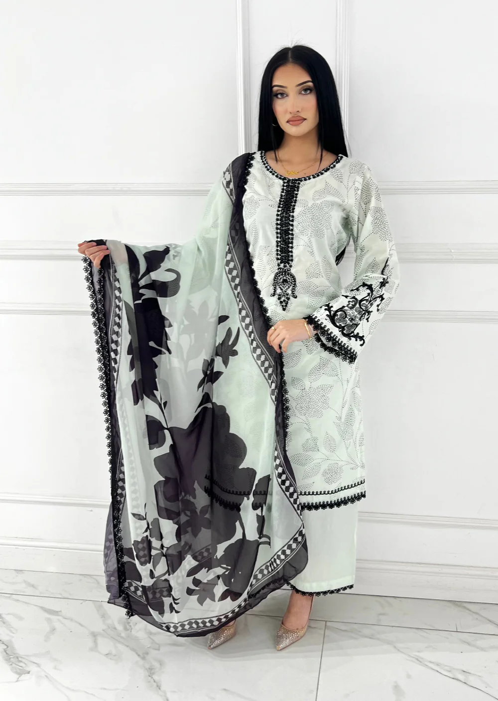 HSS-344- Readymade Heeras Suit