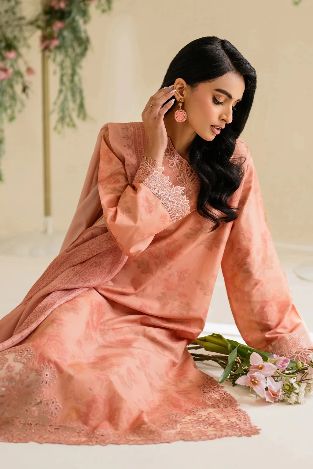 IFE-UE-433-Iznik Printed Lawn Edition 2025 - Image 5