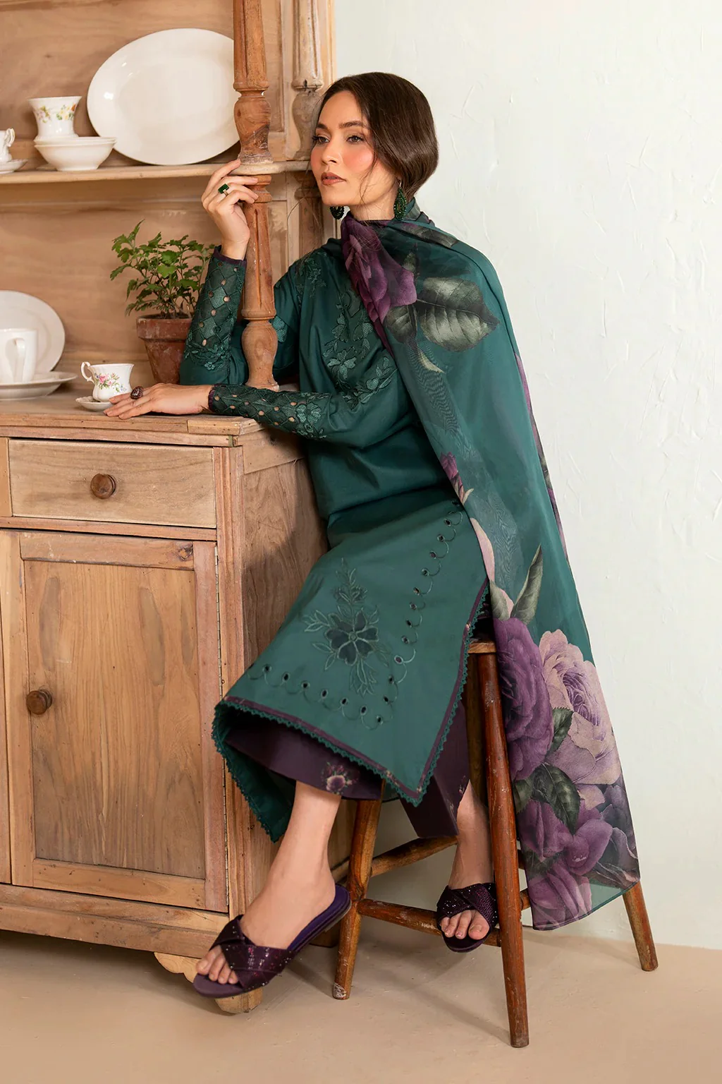 IFE-UE-468-Iznik Printed Lawn Edition 2025 - Image 5