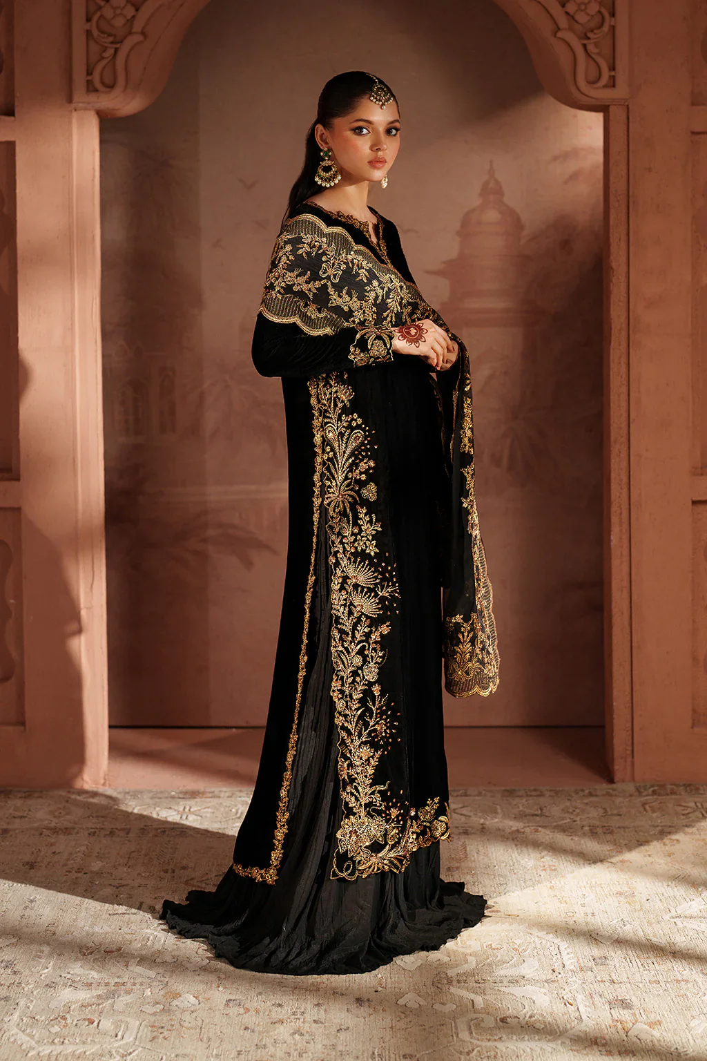 IV-62 Readymade Iznik Embroidered Velvet Edition 2025 - Image 8