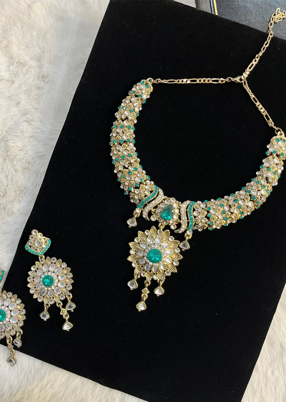 JBM74 - Choker Set
