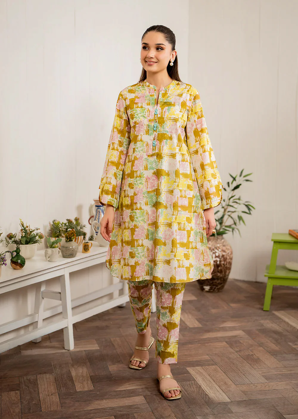 Luminia - Readymade 3 Piece Garnet Suit - Image 6