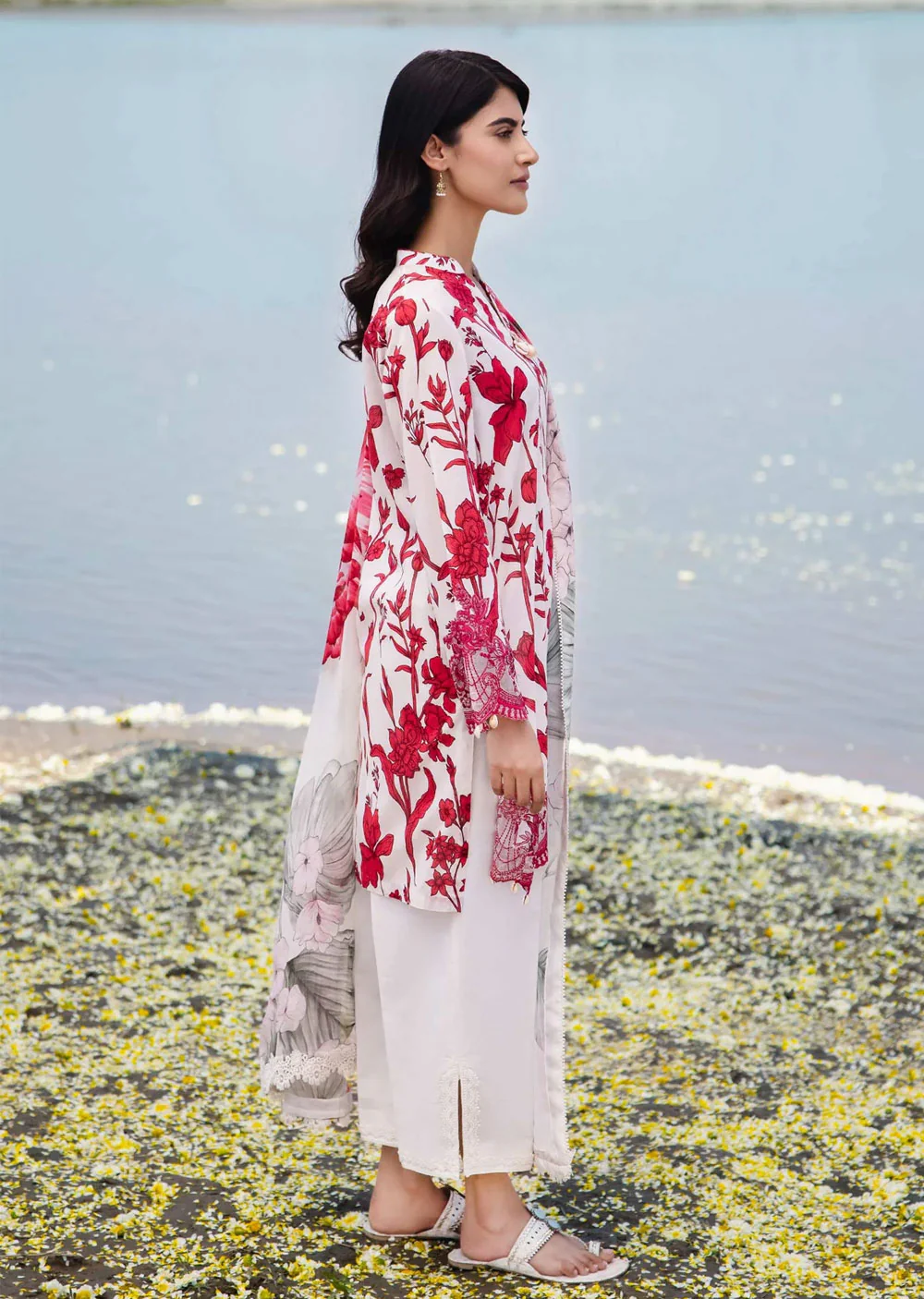 MBCS-405-A - Readymade - Maria B M.Basics Lawn Collection 2024 - Image 3
