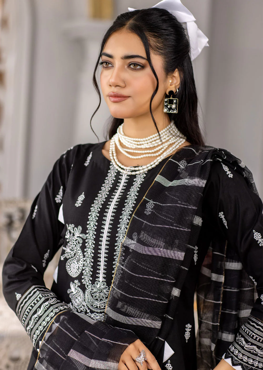 MDM-76 - Readymade - Embroidered Cotton Suit - Image 3