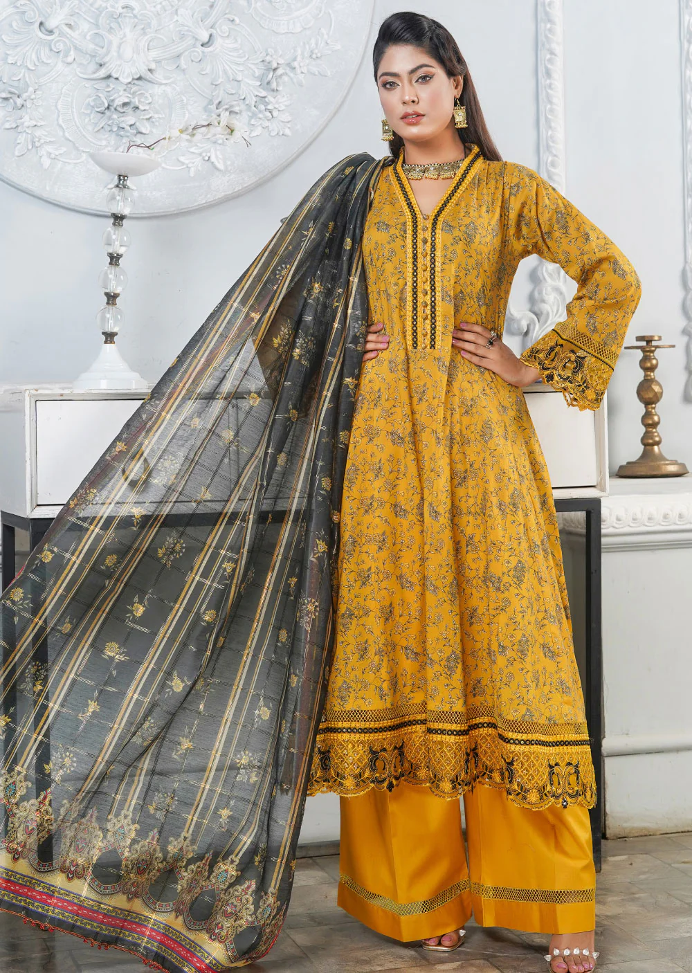 MNRD-04-R - Readymade - Munira Summer Lawn Collection 2024 - Image 2