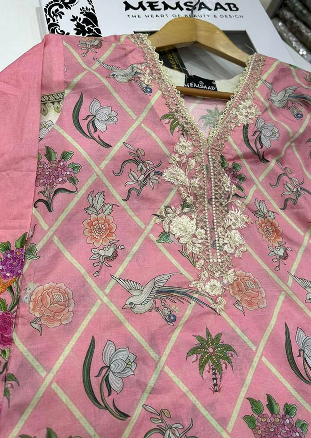 MUZNR-04-B - Readymade - Muzlin Collection Vol 2 by Sana Safinaz 2023 - Image 4