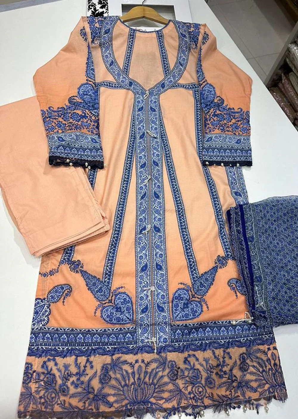 MUZNR-09-B - Readymade - Muzlin Collection Vol 2 by Sana Safinaz 2023 - Image 2
