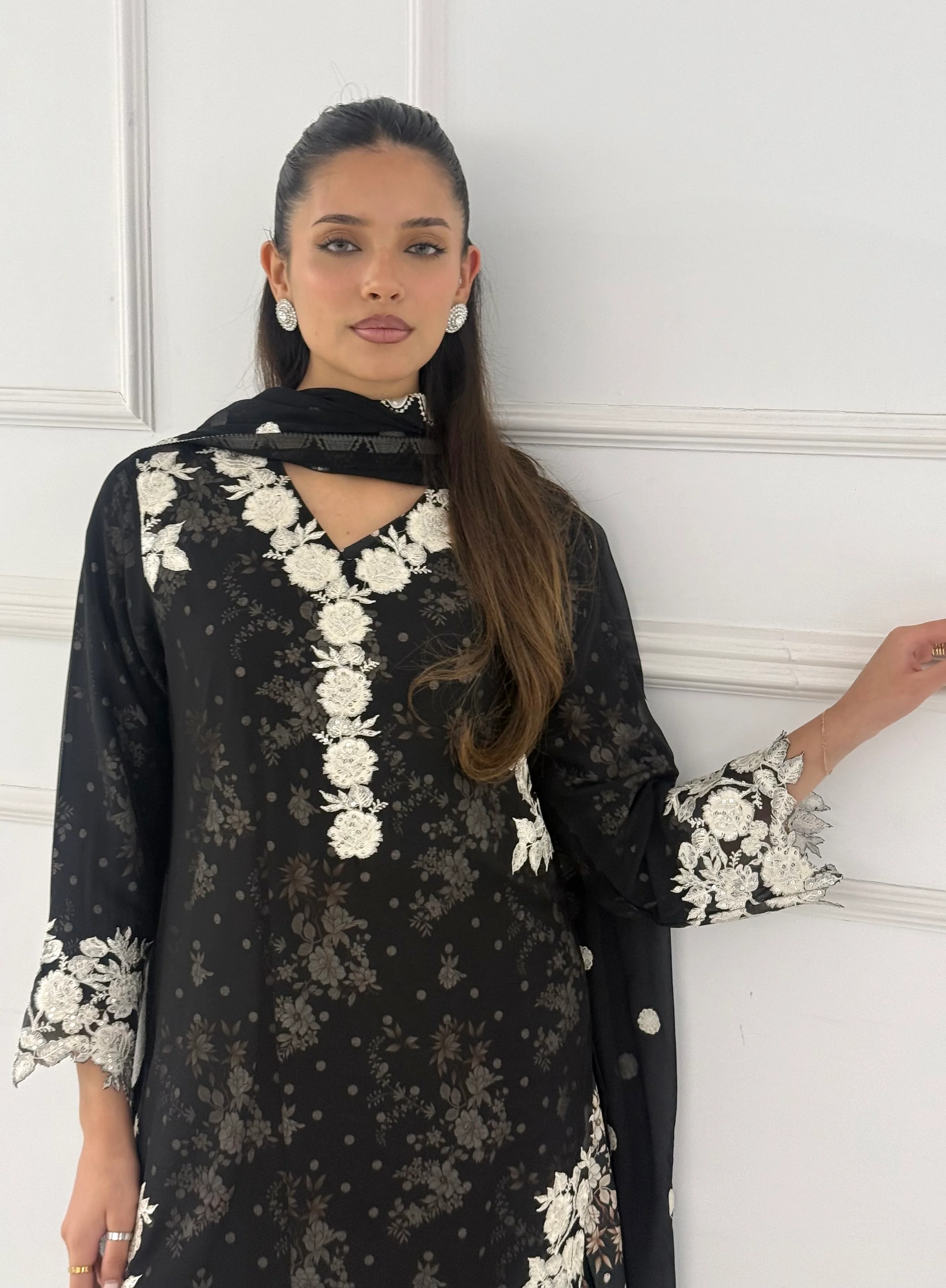 NZA-101 Luxury Black Chiffon Embroidered 3-Piece Suit - Image 3