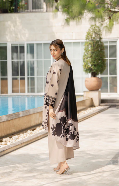 Ran-02-Readymade- Rania.H LINEN Collection 2025 - Image 5