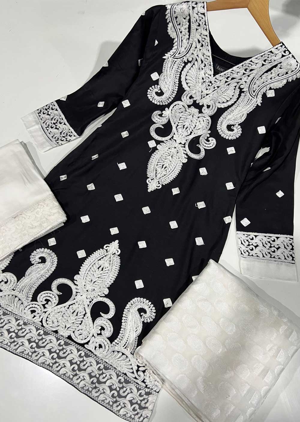 RGZ1102 Black Linen Readymade Suit