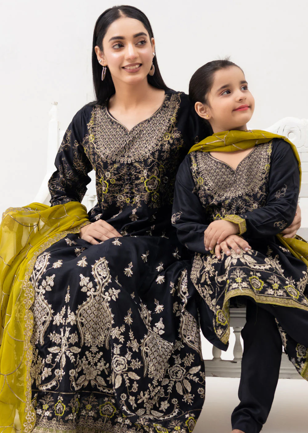 RGZ4019 Readymade Black Linen Dress Mummy and Me - Image 3